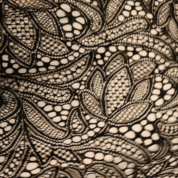 V Cristina brand black lace, nude lined. Wide leg pants sz 12 - Picture 5 of 8